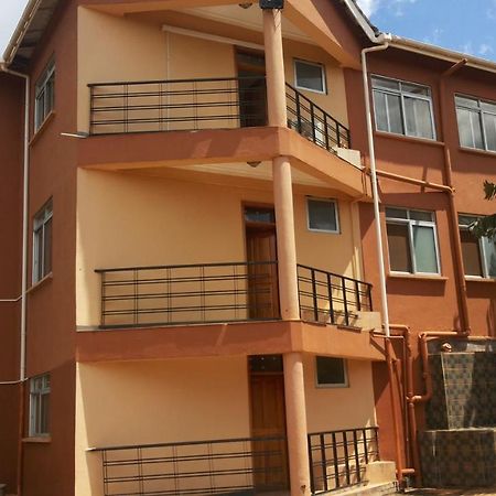 Westcliff Hotel Lira Esterno foto