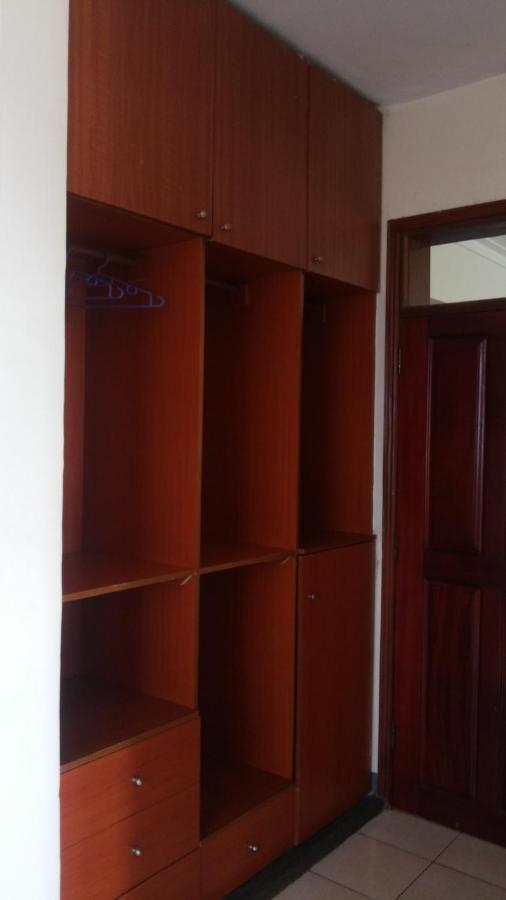 Westcliff Hotel Lira Esterno foto